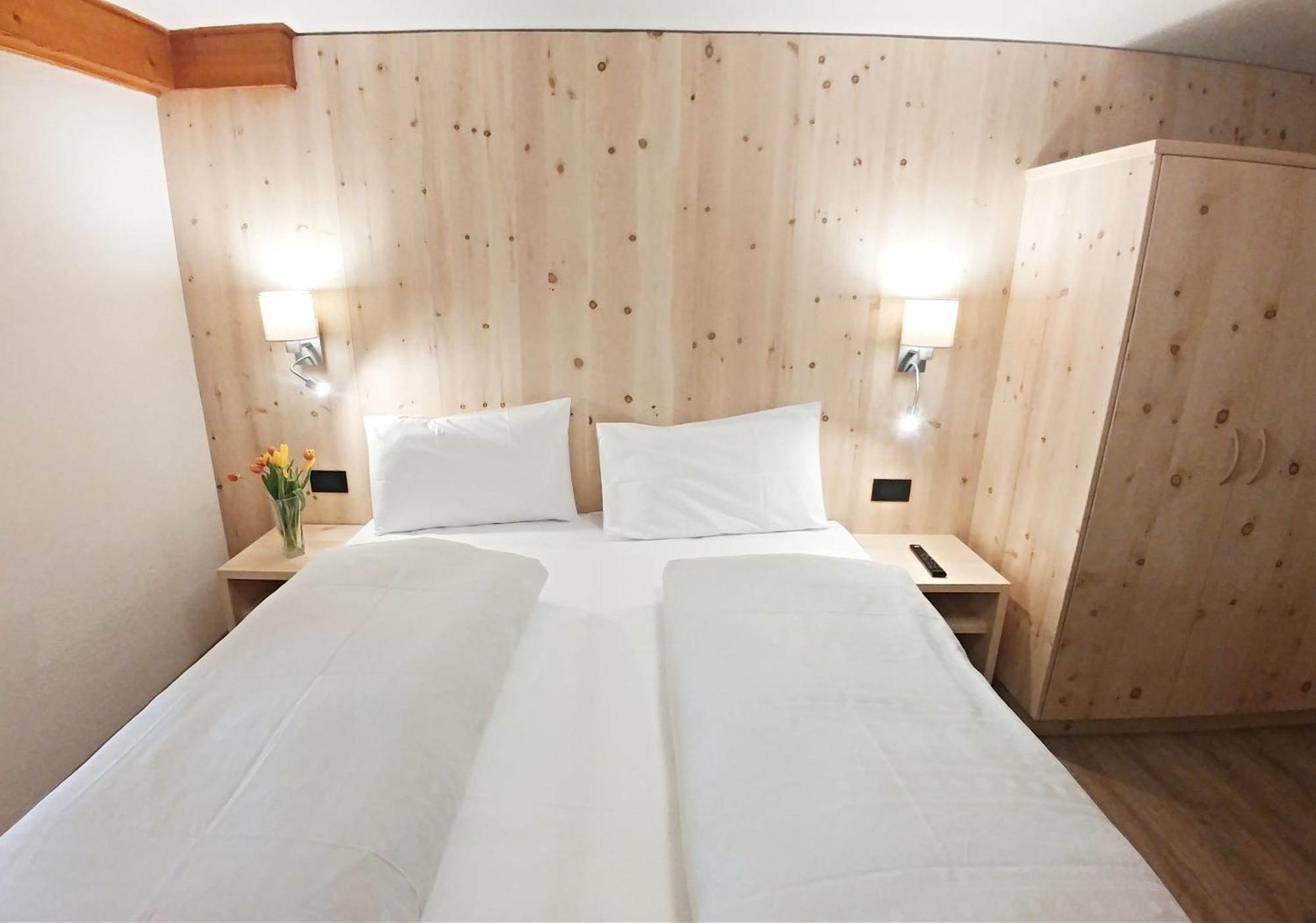 Garni Gabrieli Bed and Breakfast Corvara In Badia Δωμάτιο φωτογραφία