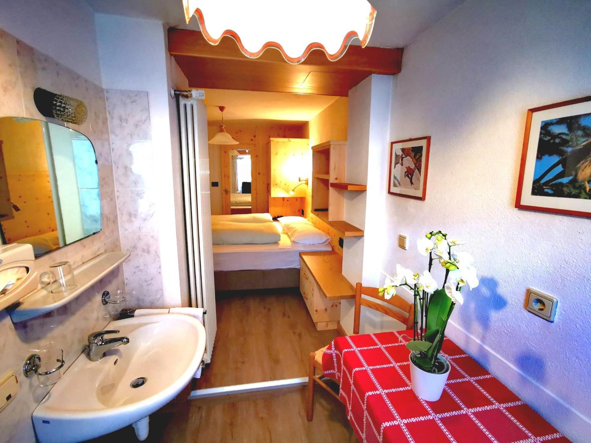 Garni Gabrieli Bed and Breakfast Corvara In Badia Δωμάτιο φωτογραφία